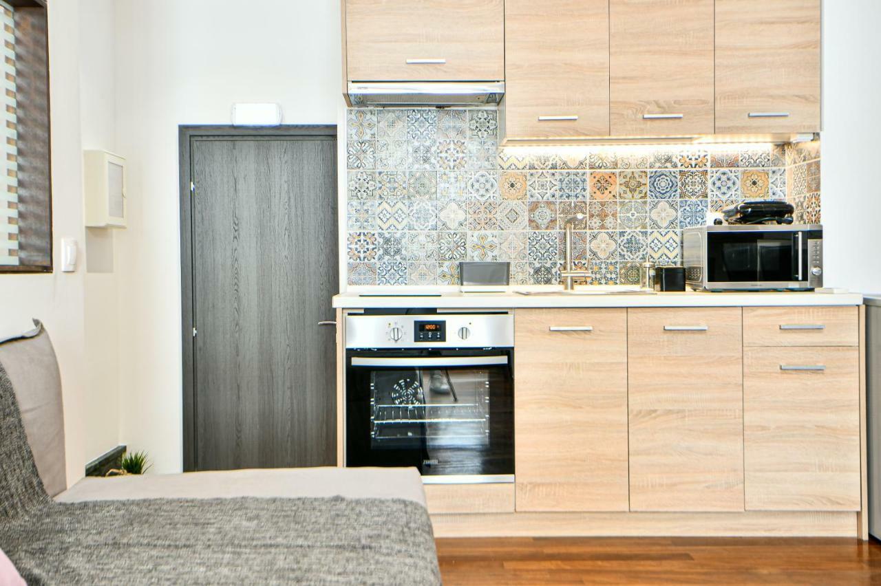 Flowers Of Athens, Boutique Aparthotel With 6-Apartments In Central Atina Dış mekan fotoğraf