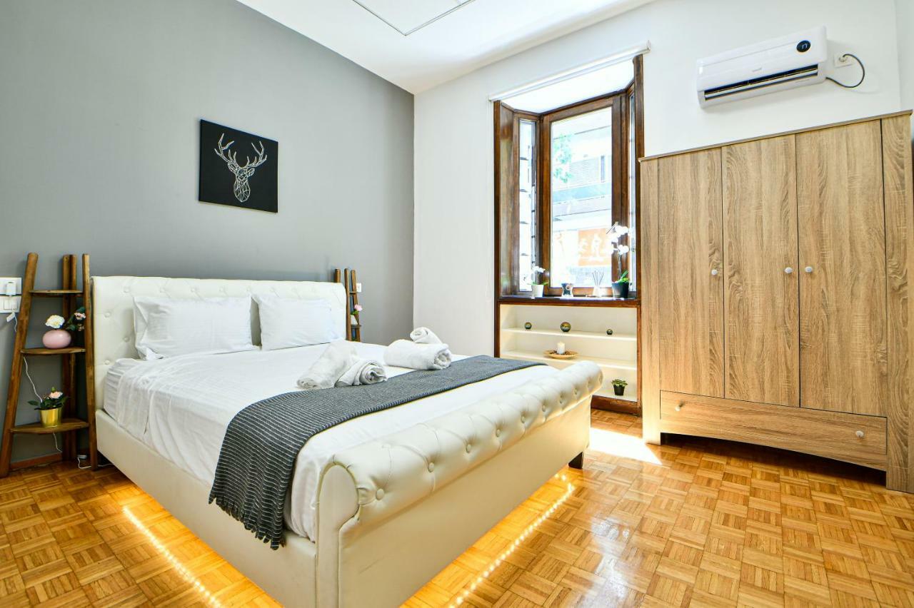 Flowers Of Athens, Boutique Aparthotel With 6-Apartments In Central Atina Dış mekan fotoğraf
